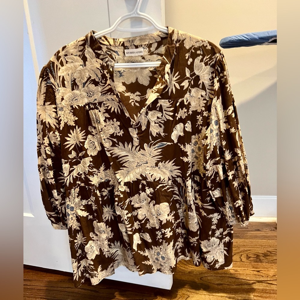 Sun Dried Laundry XL tunic 3/4 length sleeves, pullover brown blue floral.